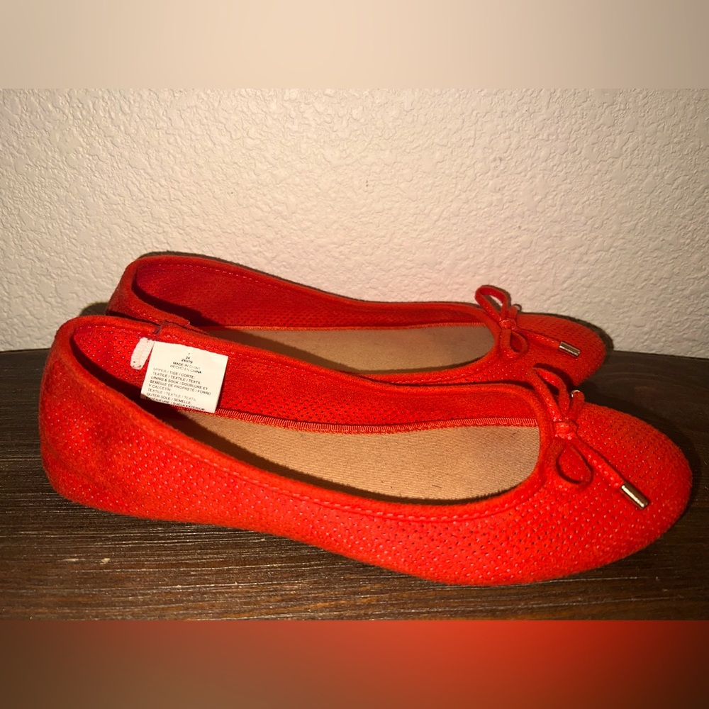 Women's Flat Shoe Red Size 7